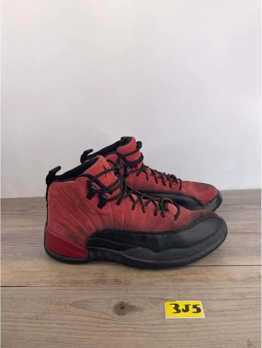 Nike Air Jordan 12 Retro Reverse Flu Game Mens Size 8.5 Red Black CT8013-602